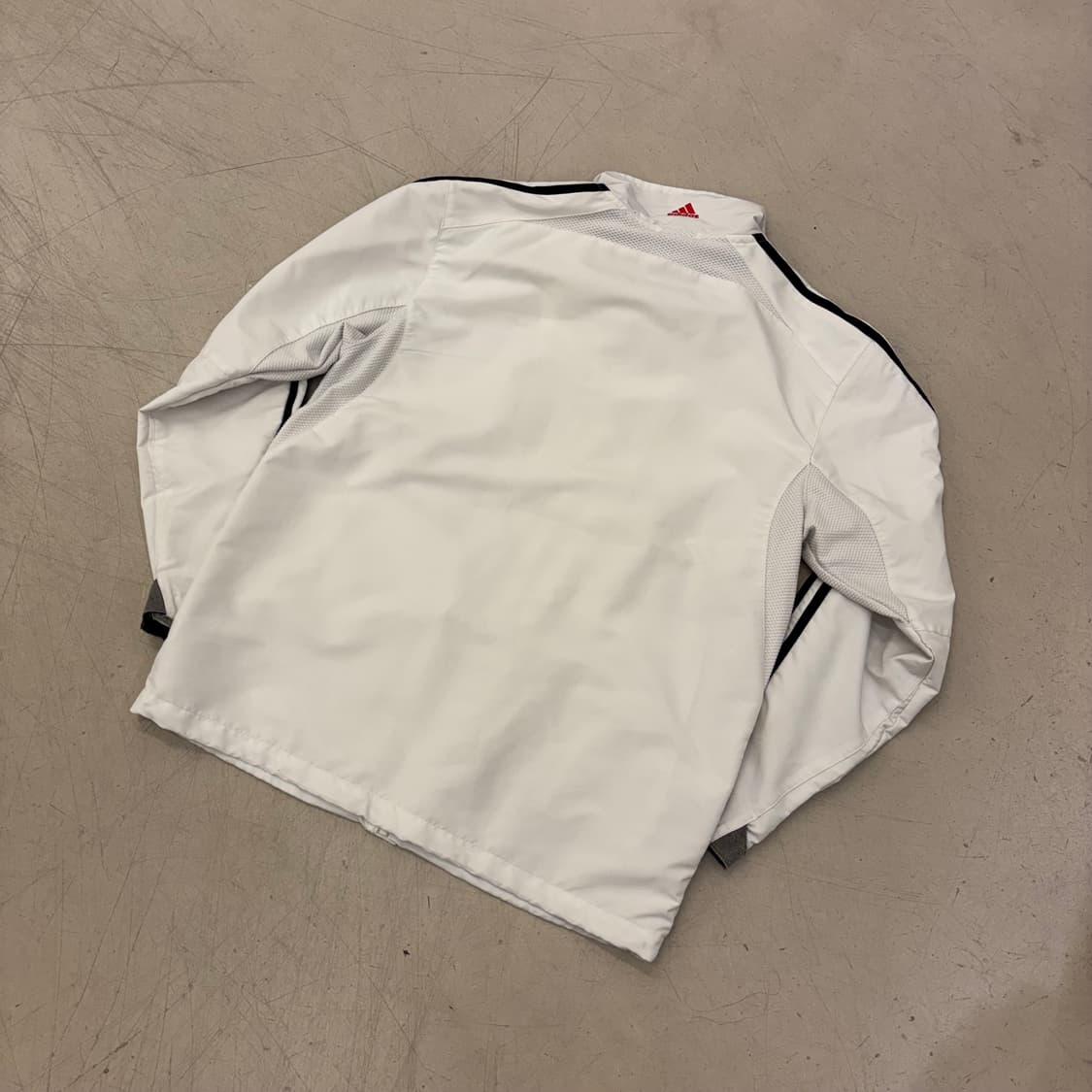 아디다스 다이나믹 우븐 투톤 바람막이 상품이미지3