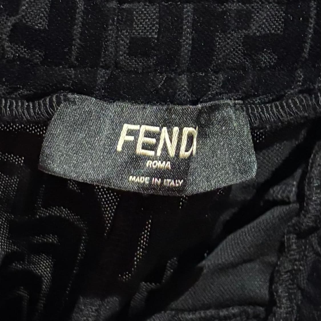A+ / 50 (32~) 펜디 FF 로고 벨벳 버뮤다 팬츠 블랙 상품이미지2
