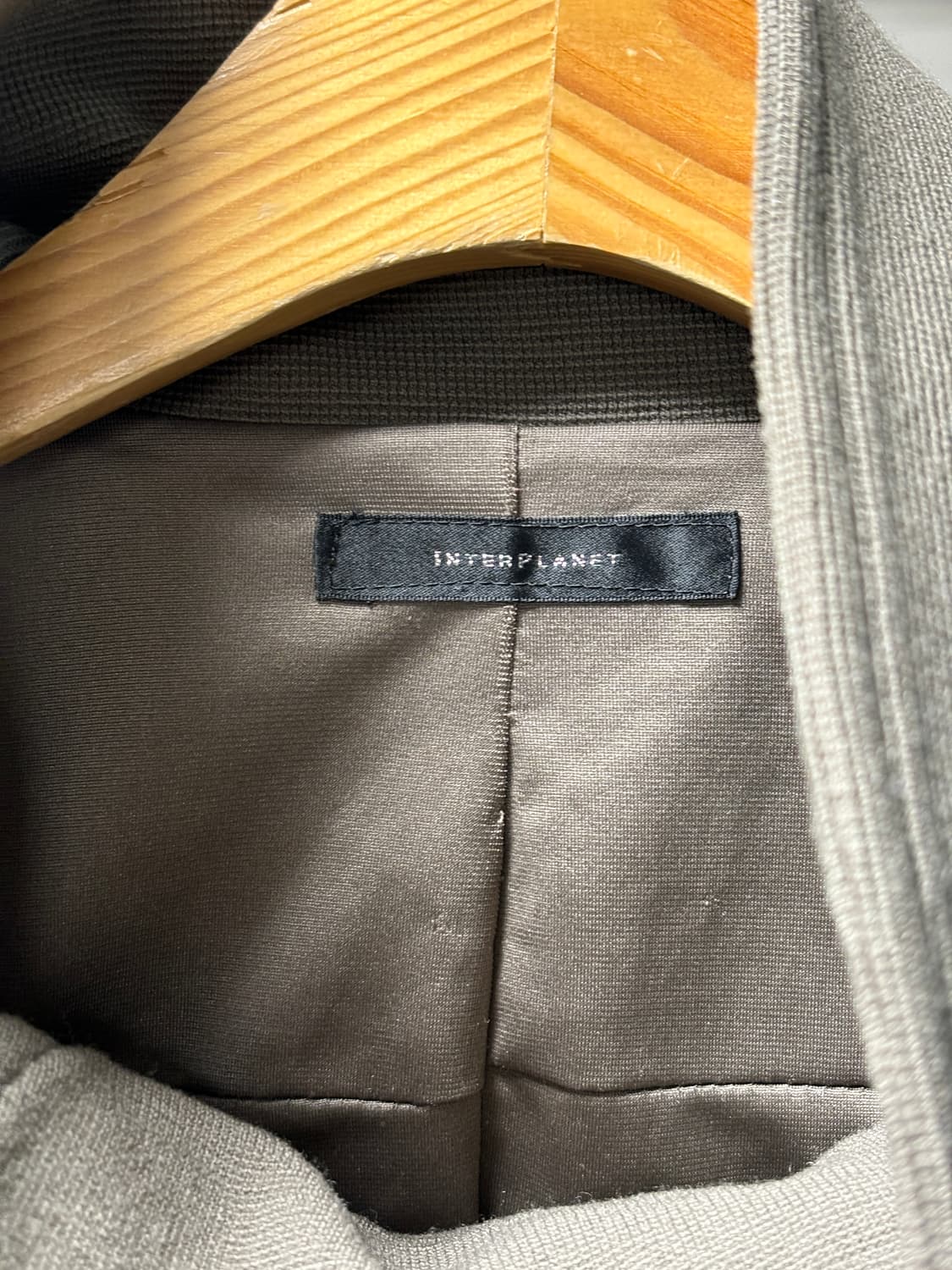 Interplanet 비대칭 하이넥 자켓 상품이미지5