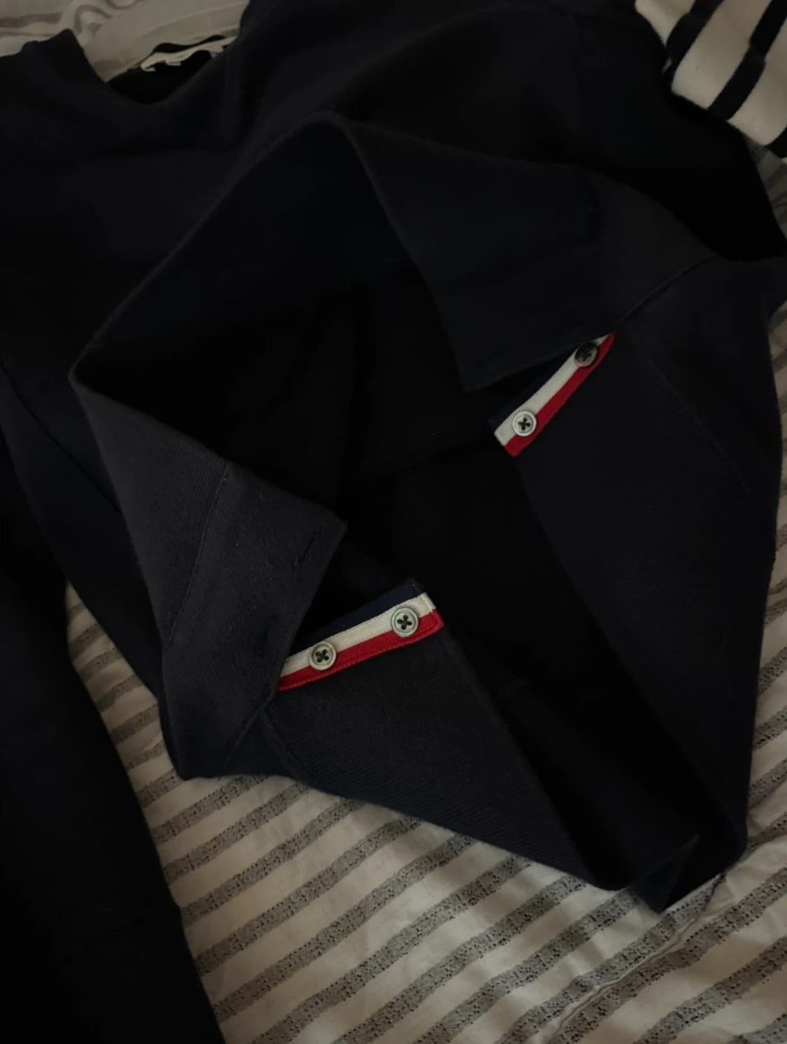 톰브라운 맨투맨 상품이미지3