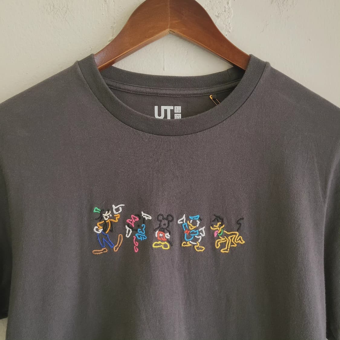 DisneyxUniqlo 캐릭터 자수 UT 상품이미지3