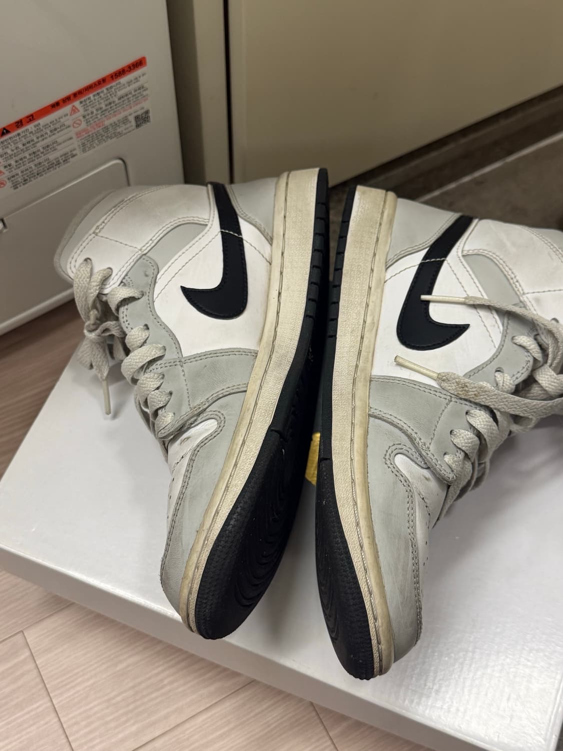 나이키 조던1 미드 포그그레이 240 상품이미지4