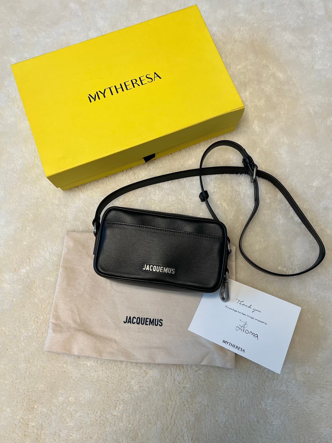 자크뮈스 르 바네토 블랙 가죽 메진저백 상품이미지1