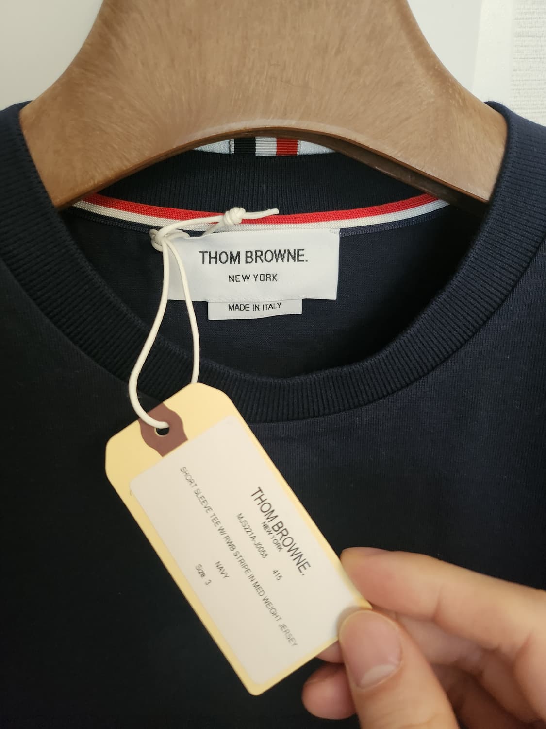 새상품) 톰브라운 삼선 반팔 3사이즈 상품이미지2