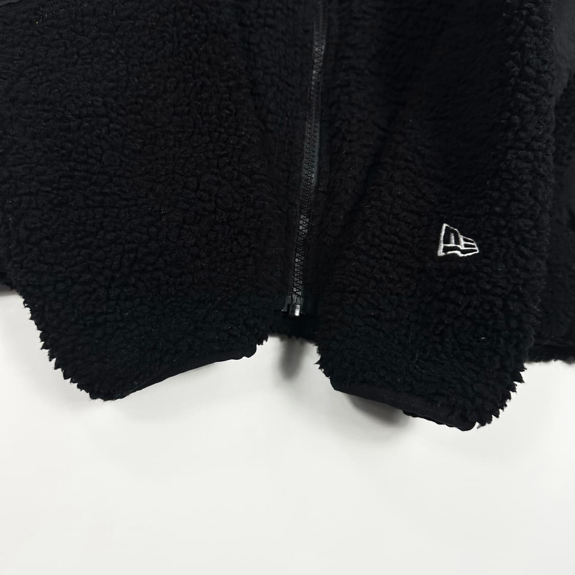뉴에라 포켓 블랙 후리스 자켓 (M) 상품이미지5
