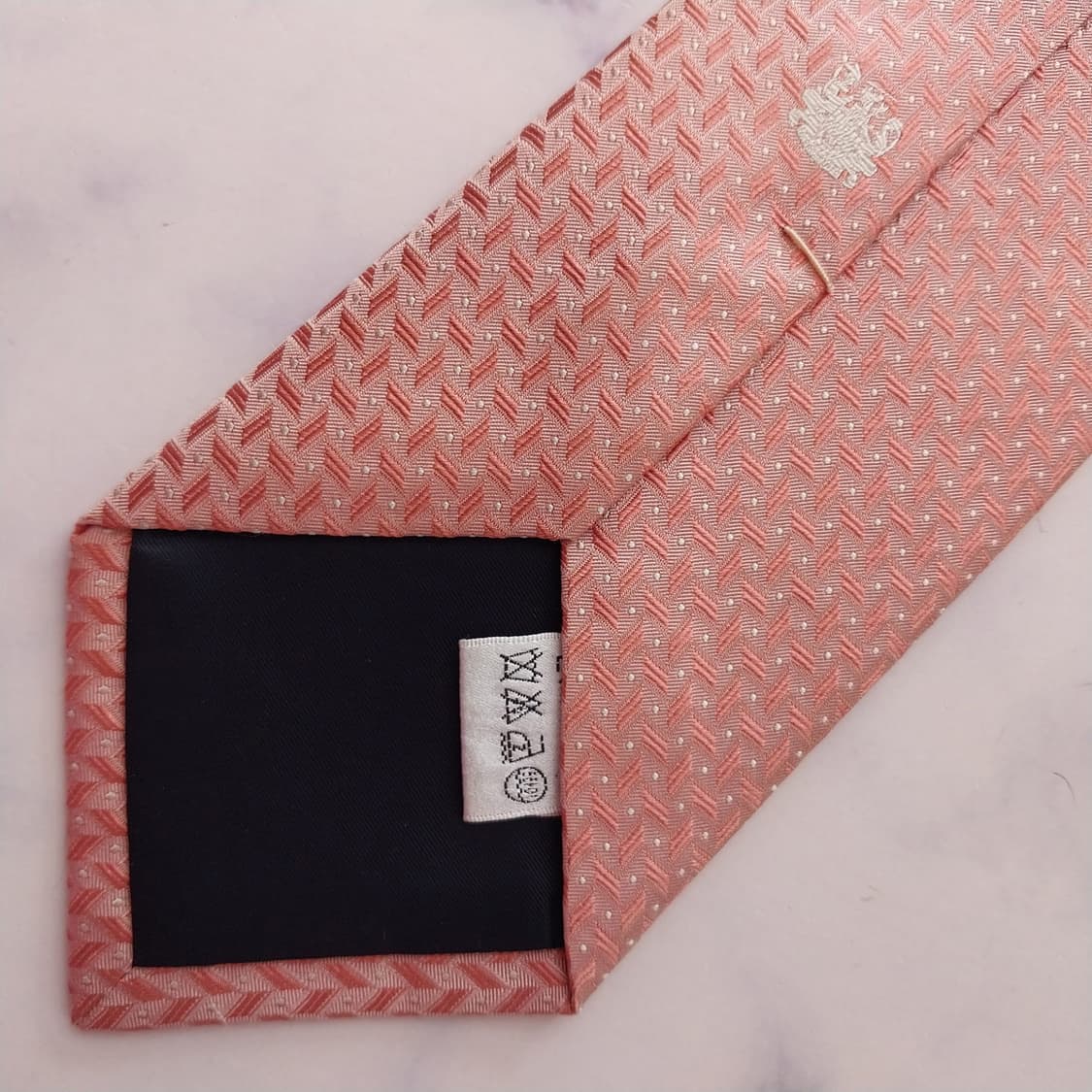 아쿠아스큐텀 실크 핑크 자카드 패턴 넥타이 9.4cm A등급 K2407 상품이미지4