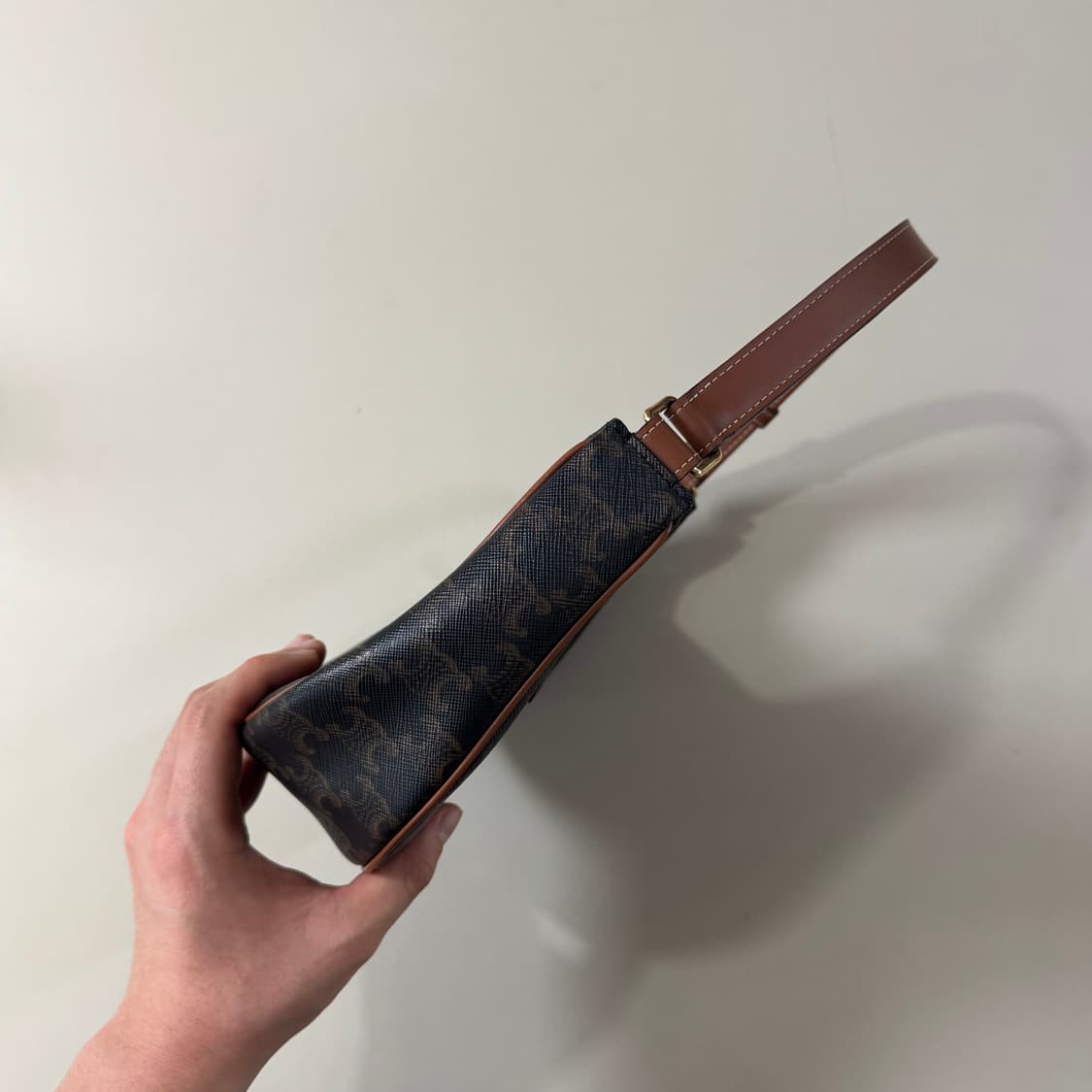 [정품/당일출고]셀린느 트리옹프 아바백 / 숄더백 상품이미지4