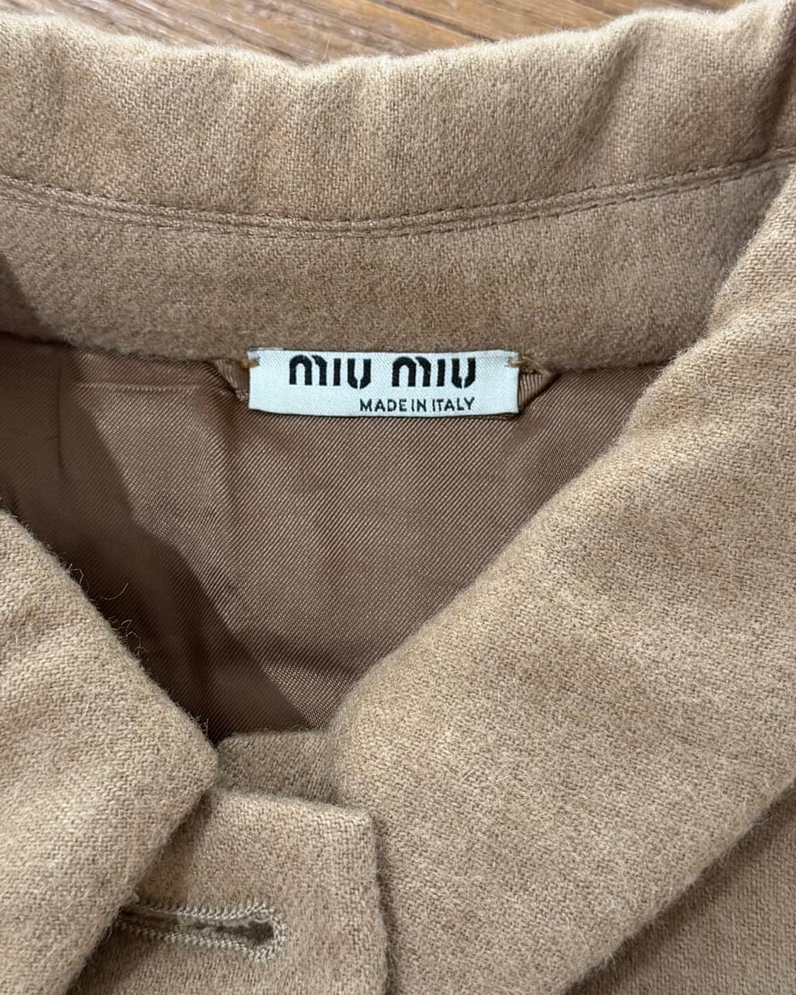 미우미우 베이지 클래식 울 코트 상품이미지8