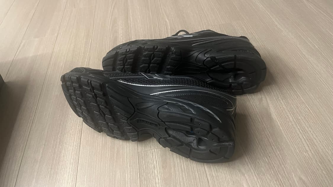 뉴발란스 u740 검은 260 새제품 상품이미지4