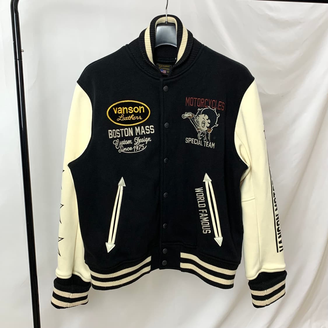 밴슨 레더 x 베티붑 바시티 자켓 상품이미지1