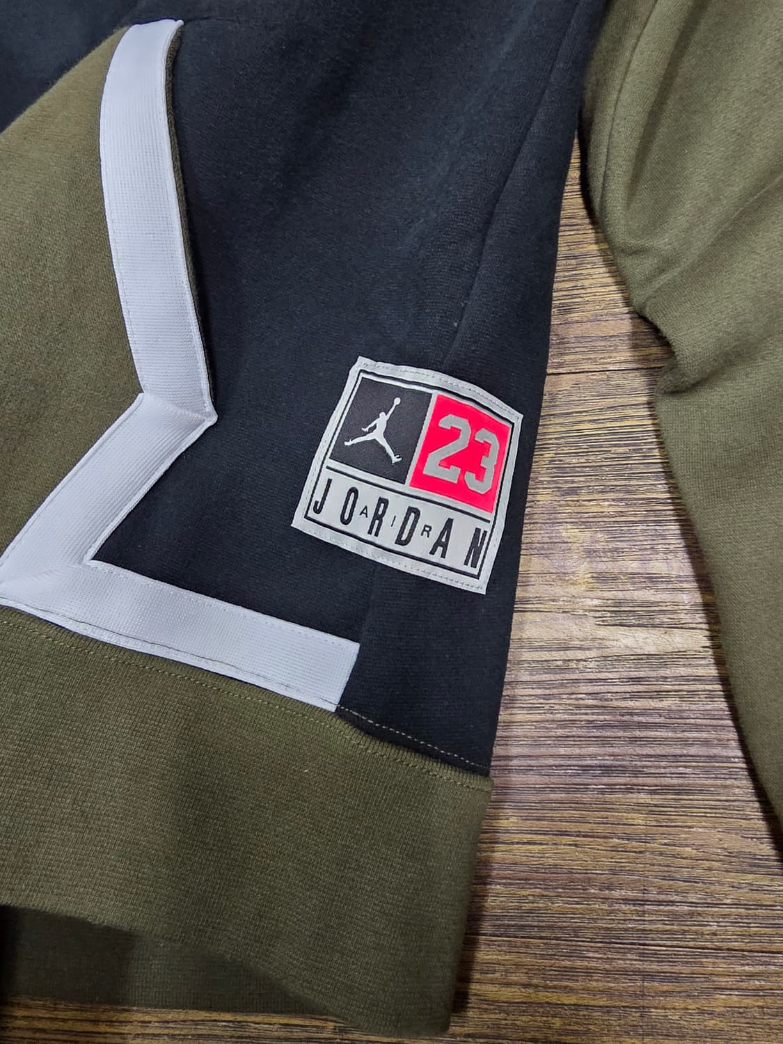 나이키조던 아동 후드집업 거의새거 상품이미지4