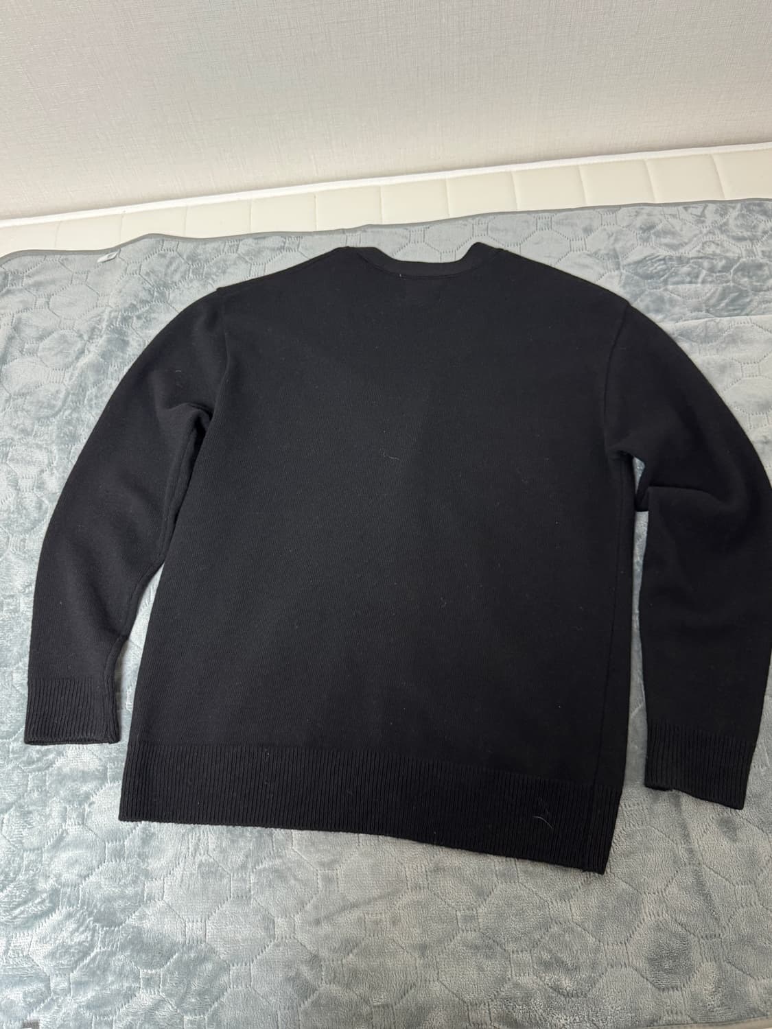 비욘드클로젯 노맨틱 베이직 램스 울 브이넥 가디건 블랙 상품이미지5