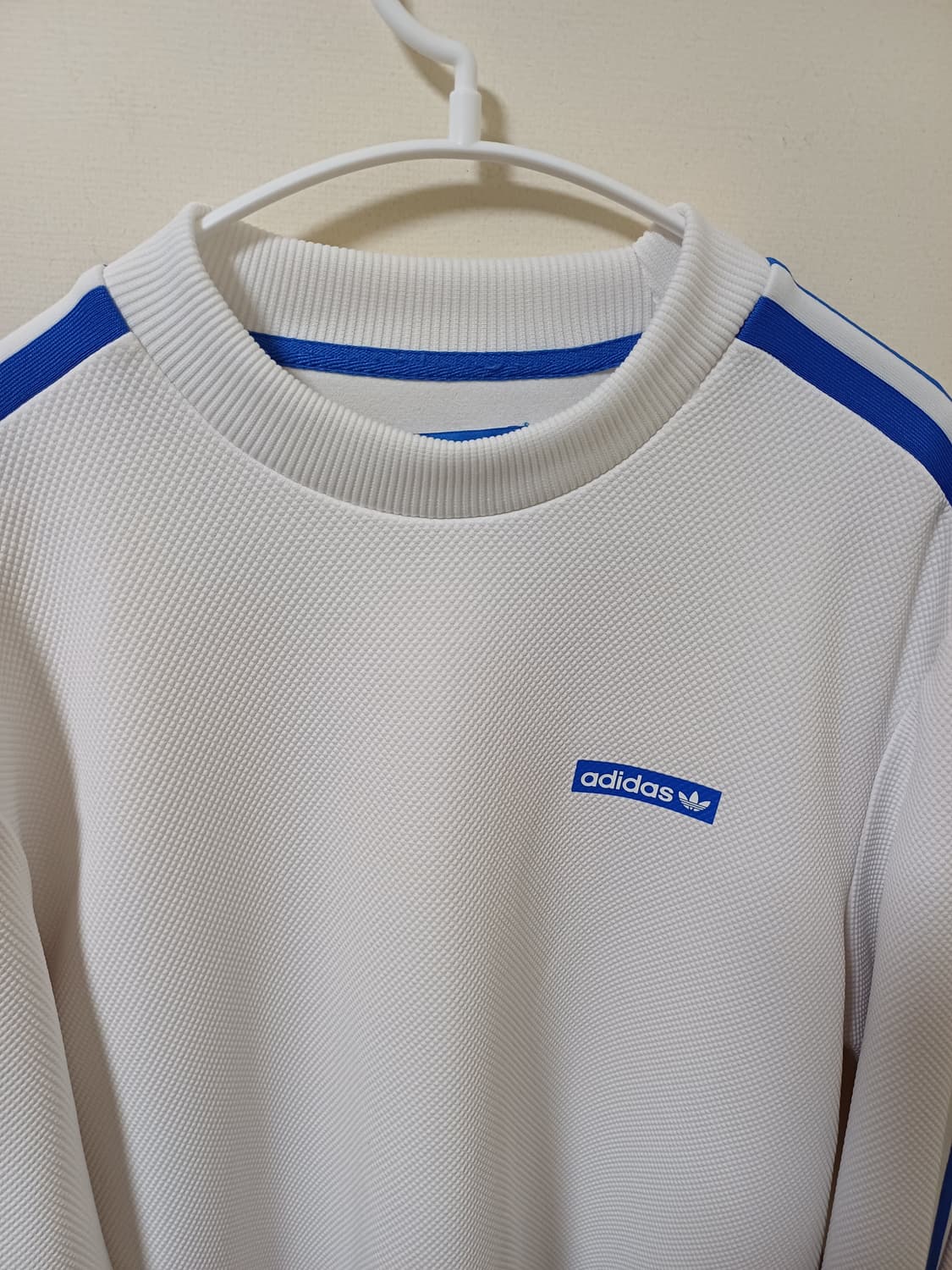 아디다스 테노지 크루 맨투맨  상품이미지2