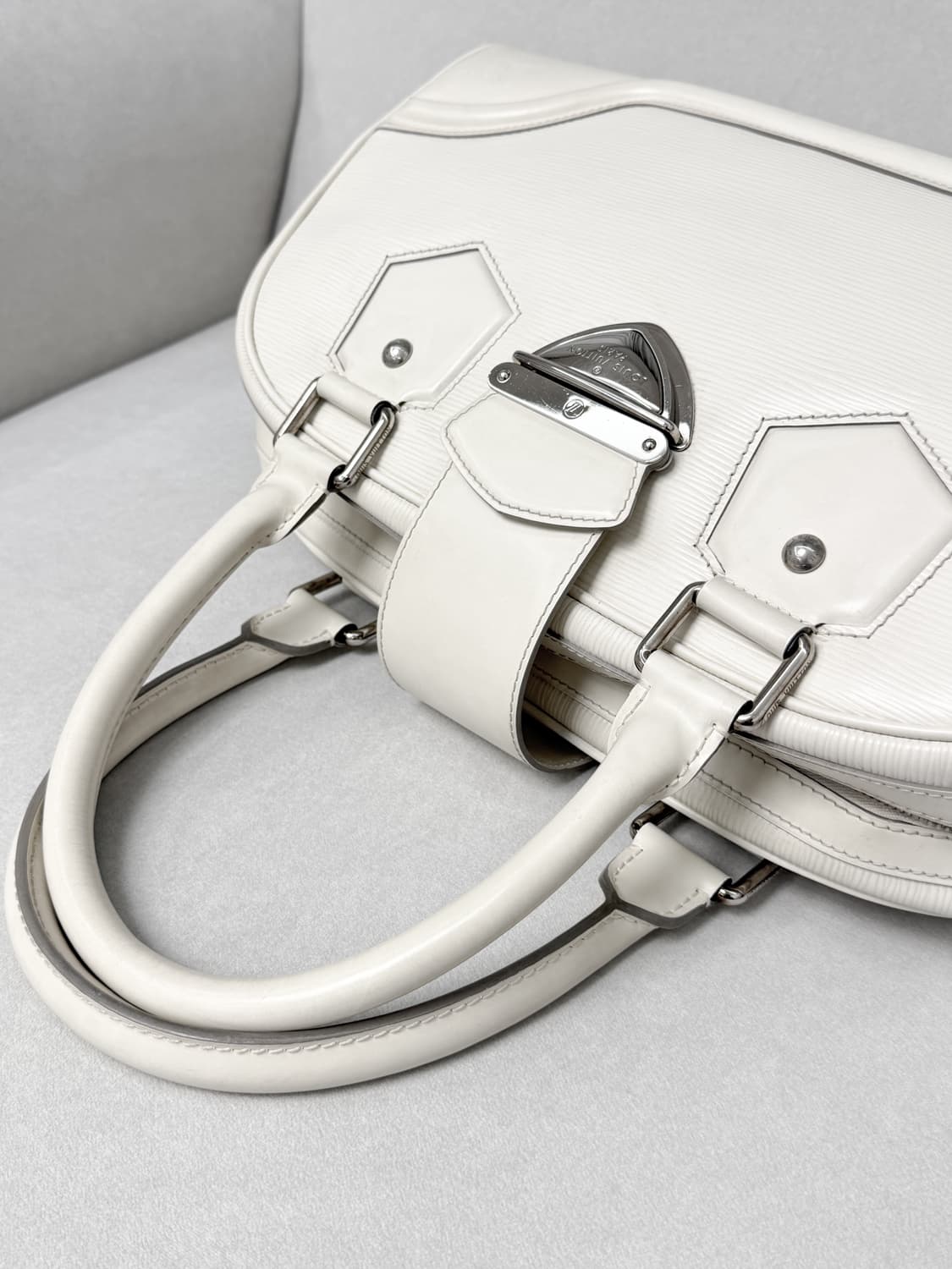 루이비통 에피 보울링 몽테뉴 GM 상품이미지4