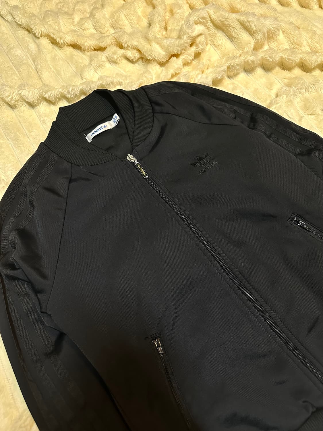 아디다스 검검 크롭져지 상품이미지1