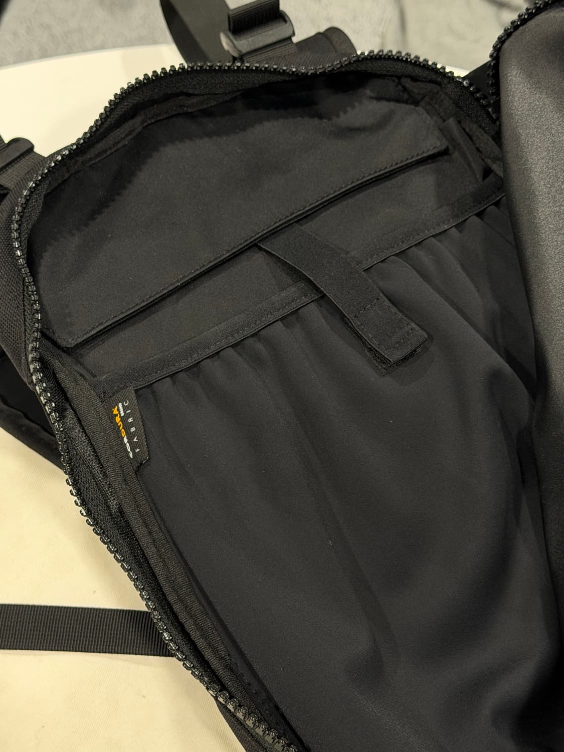 비즈빔 코듀라 백팩 20L 블랙 상품이미지6