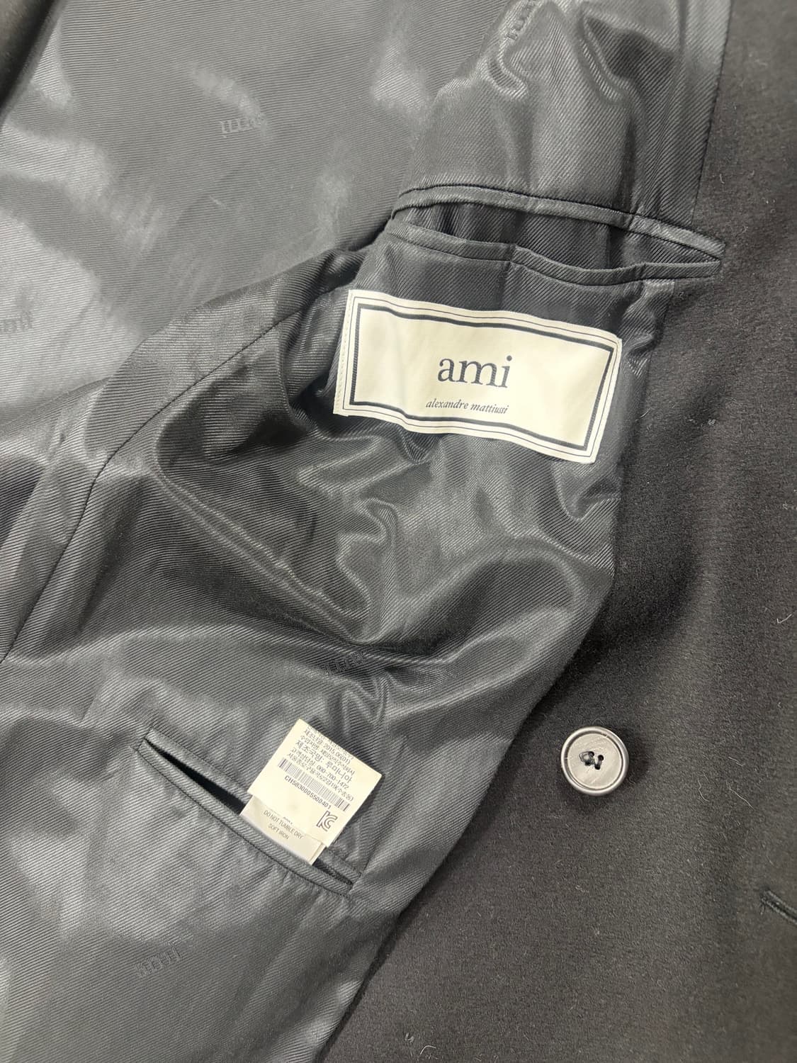AMI 블랙 더블 코트 48사이즈 상품이미지2