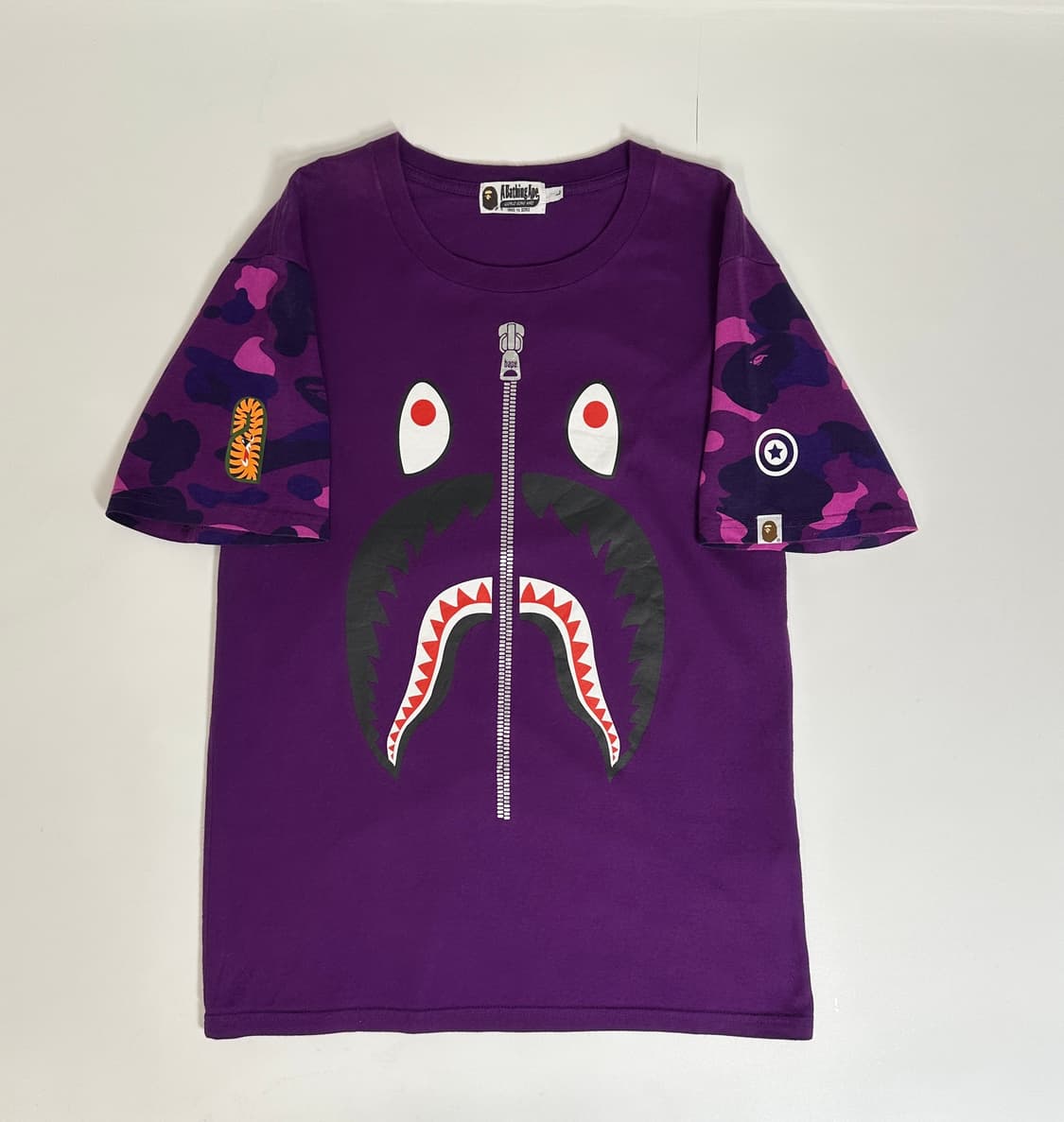 BAPE 베이프 샤크 카모 반팔 (퍼플L) 상품이미지2