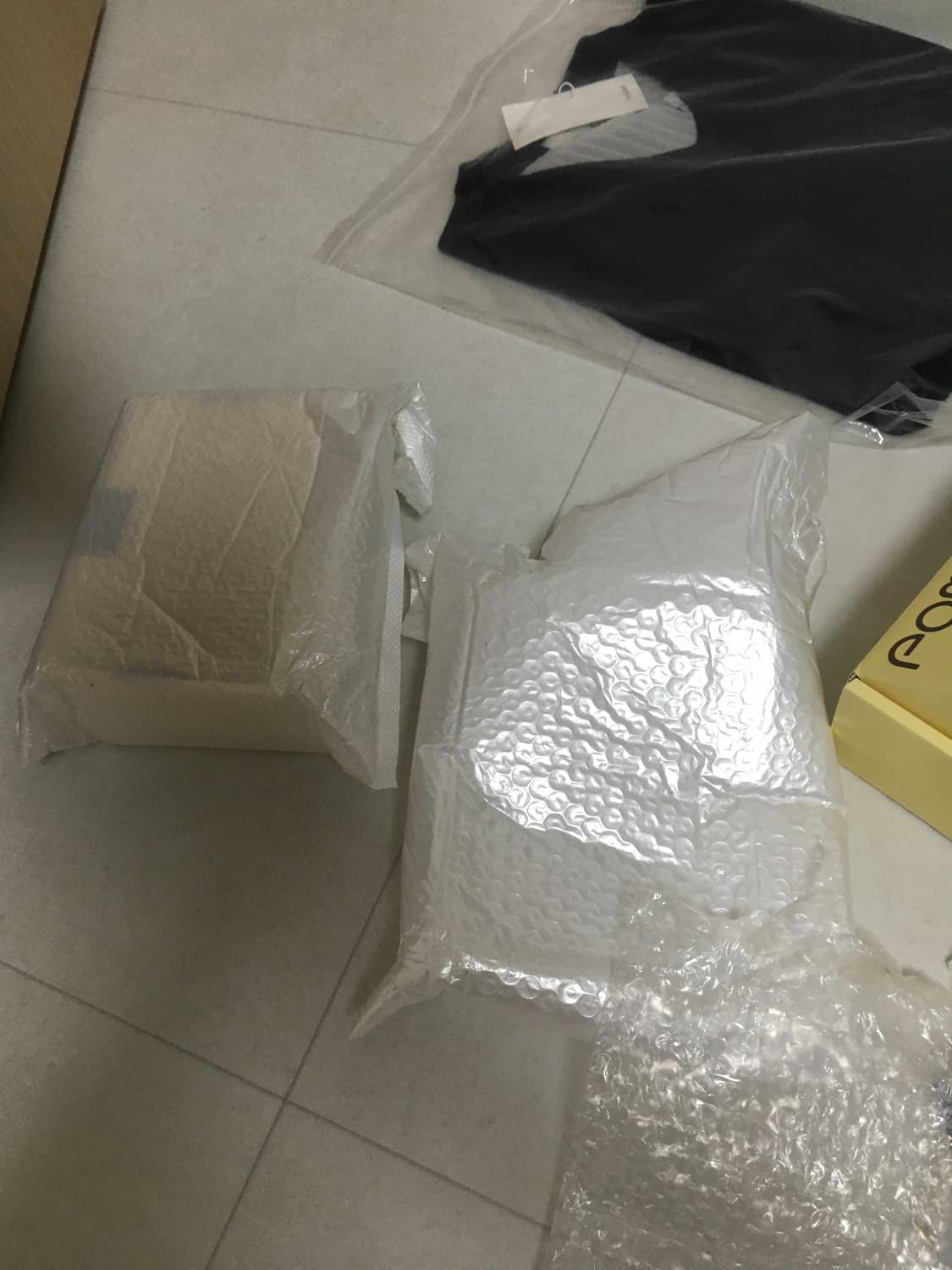 미개봉아이폰 se 실버 64기가 판매합니다 !  상품이미지2