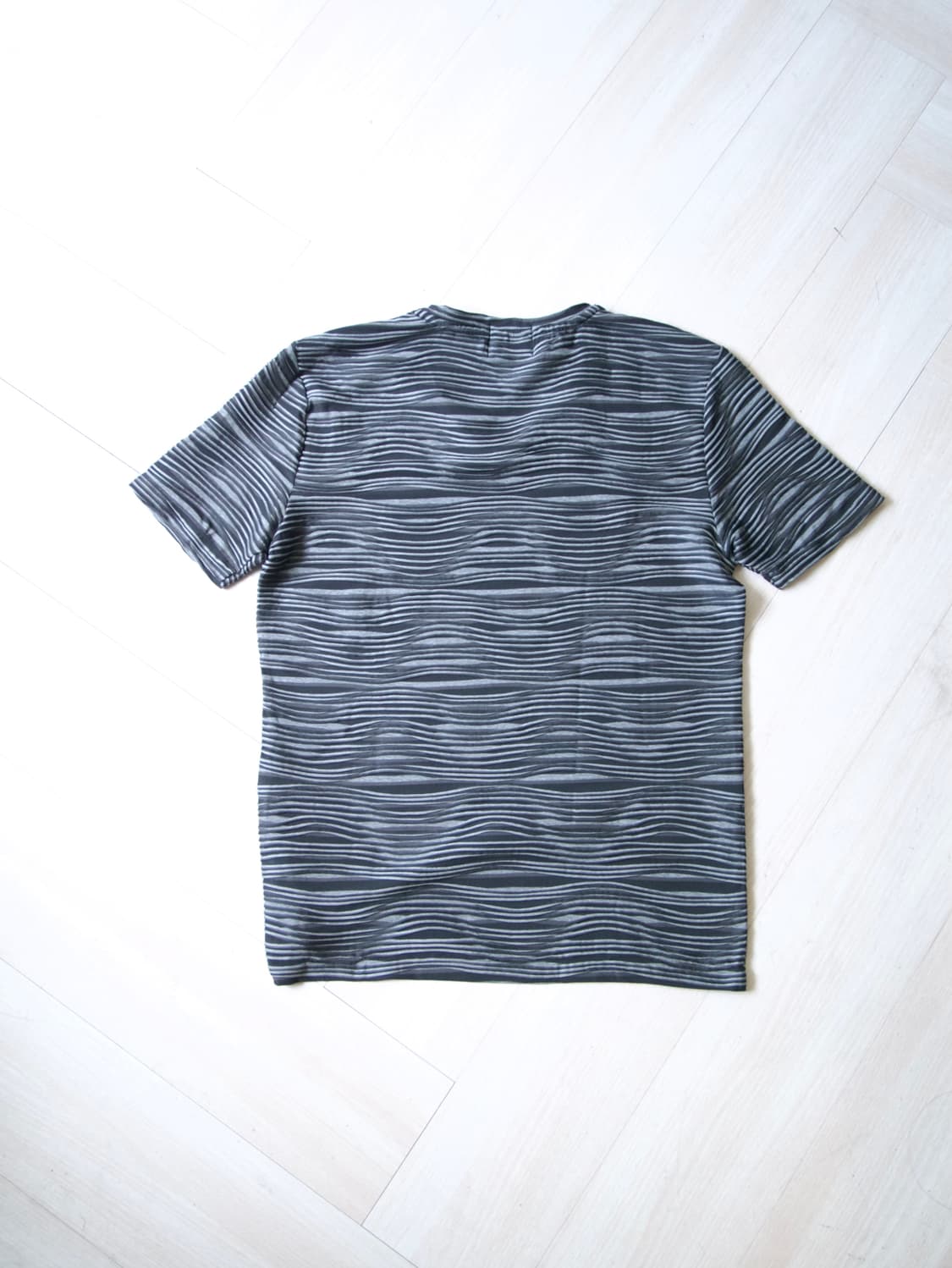 [NICOLE CUUB FOR MEN] wave v neck tee 상품이미지6