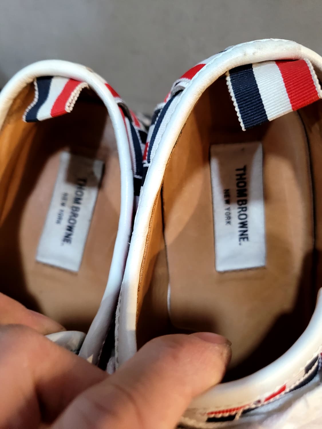 정품 톰브라운 그로그랭 스니커즈 상품이미지6