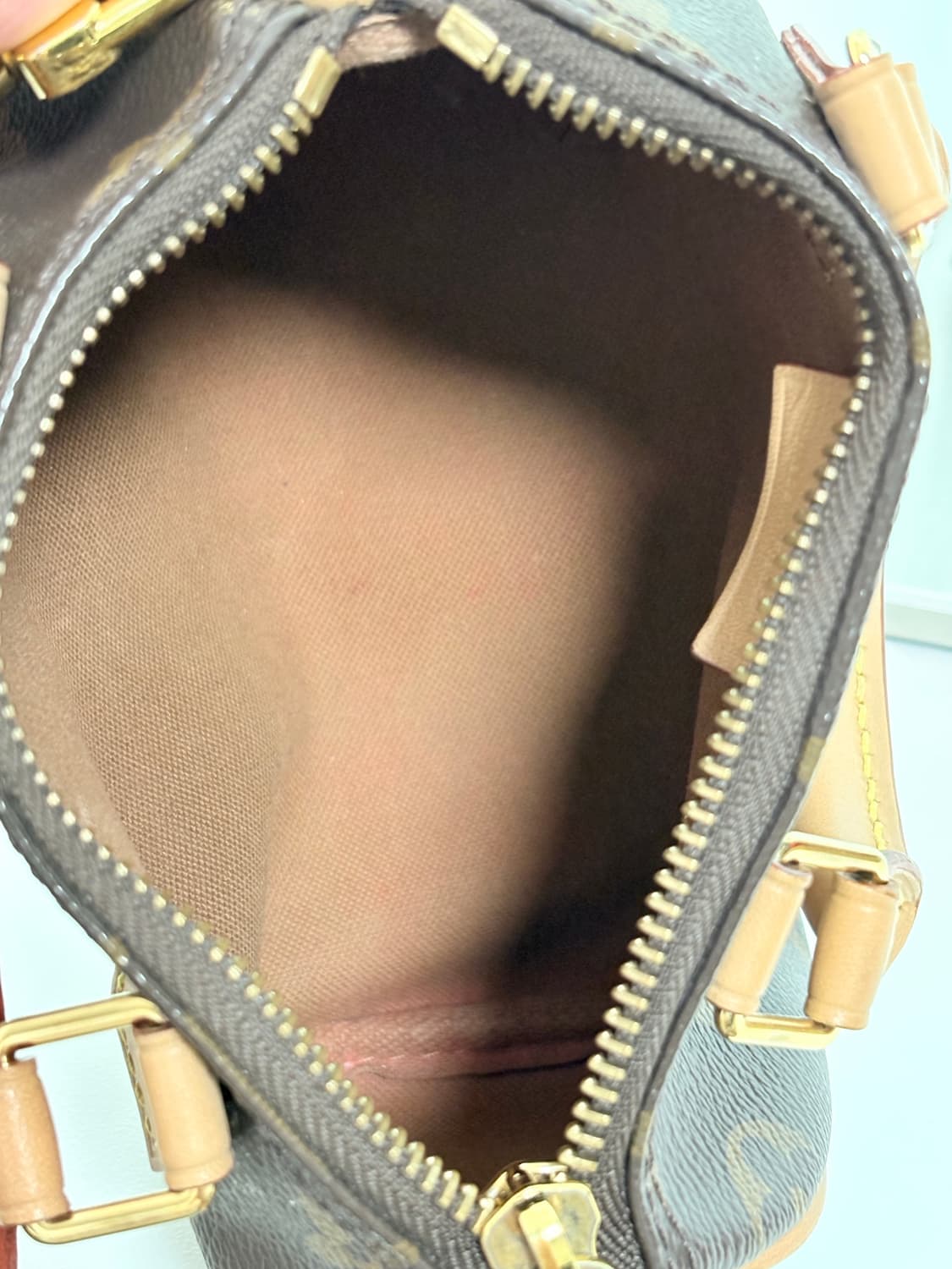 루이비통 나노스피디 크로스백 상품이미지9