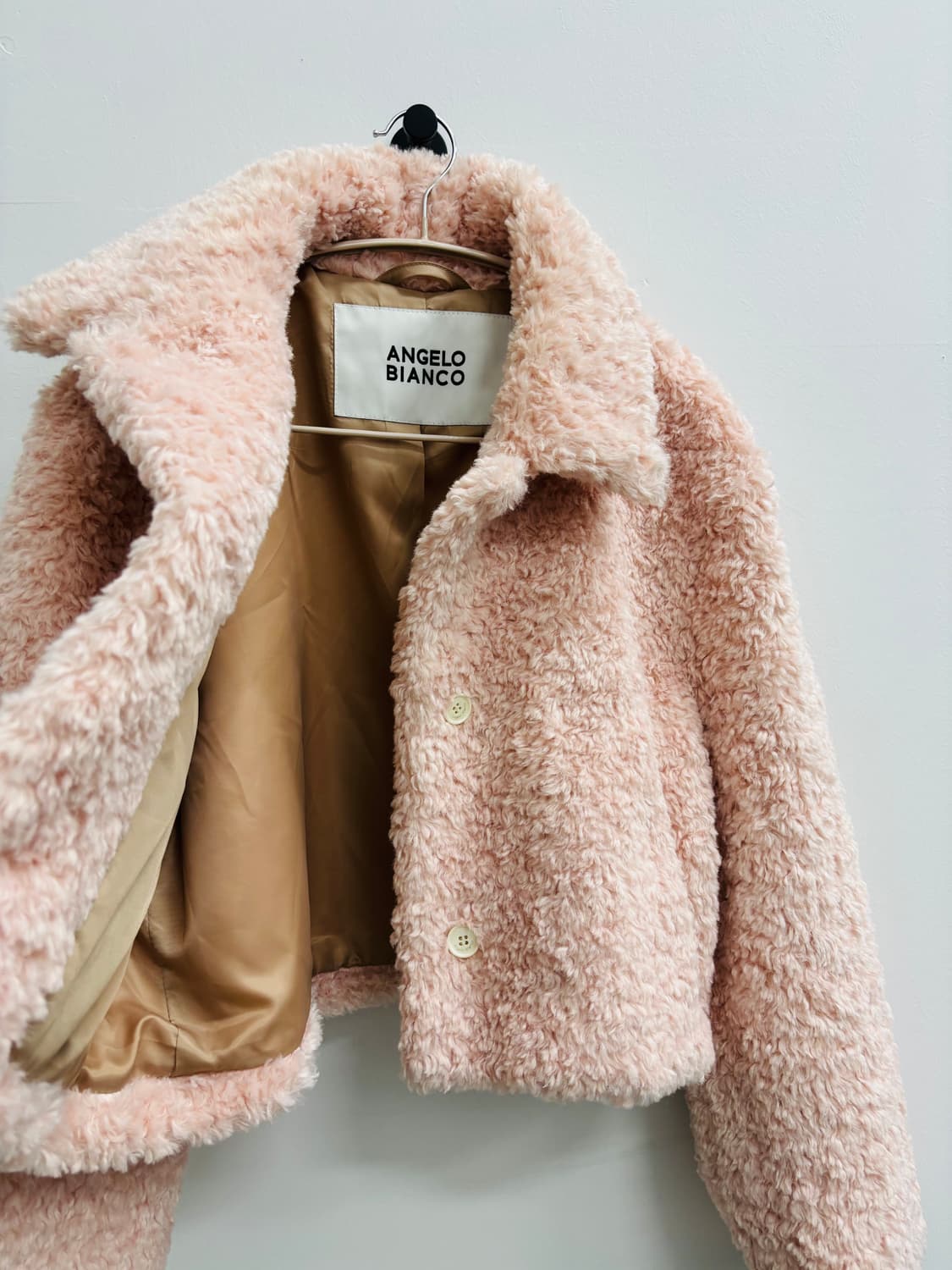 안젤로비안코 ANGELO BIANCO 크롭 퍼 자켓 상품이미지4