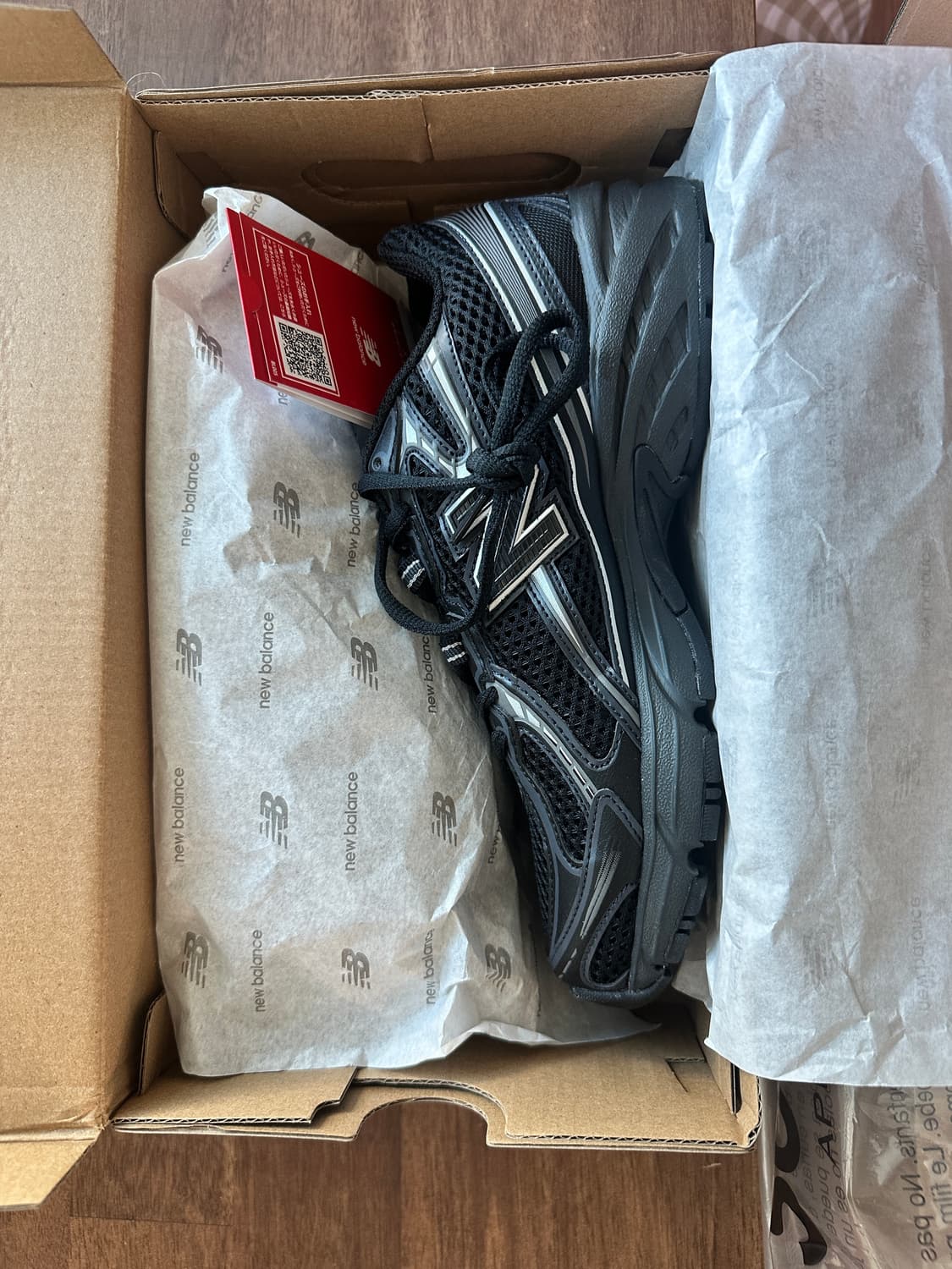 (240, 새상품) 뉴발란스 740 블랙 상품이미지1