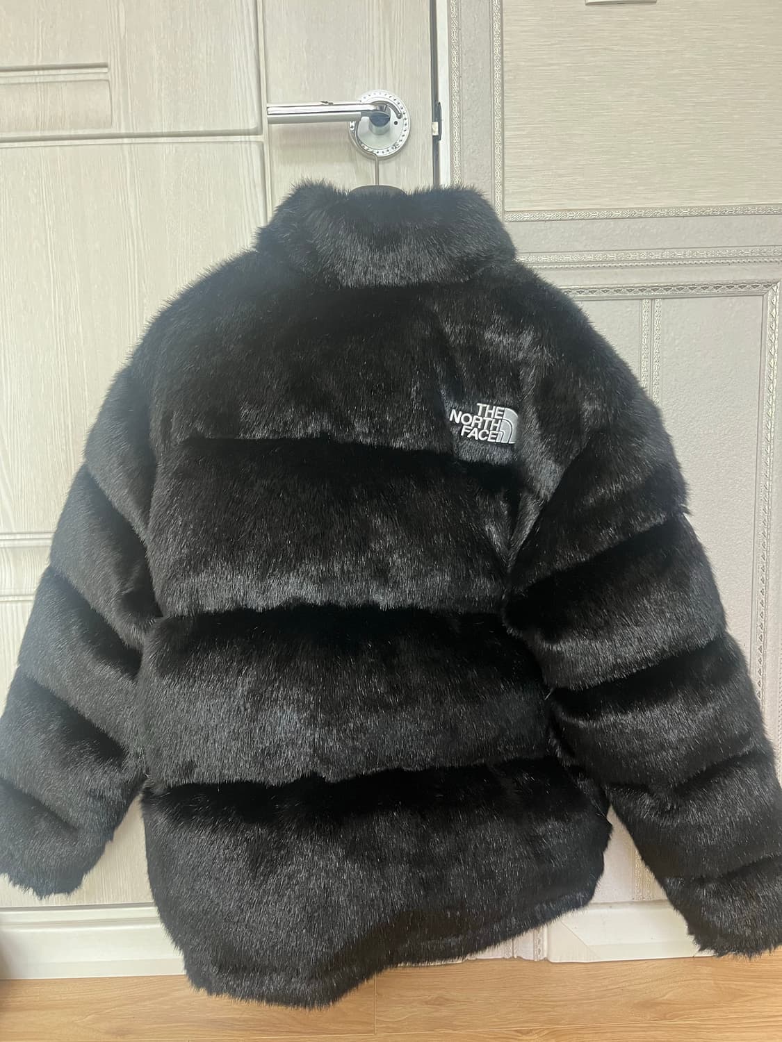 슈프림 노스페이스 퍼 패딩 상품이미지2