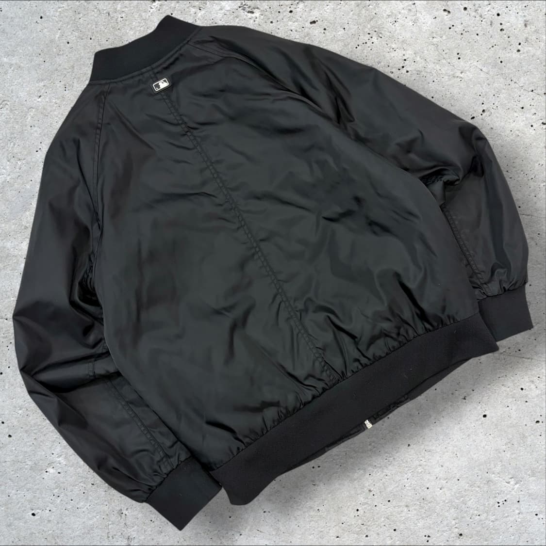 [100] MLB 뉴욕 베이직 패티드 양키스 블랙 봄버 자켓 B260 상품이미지2