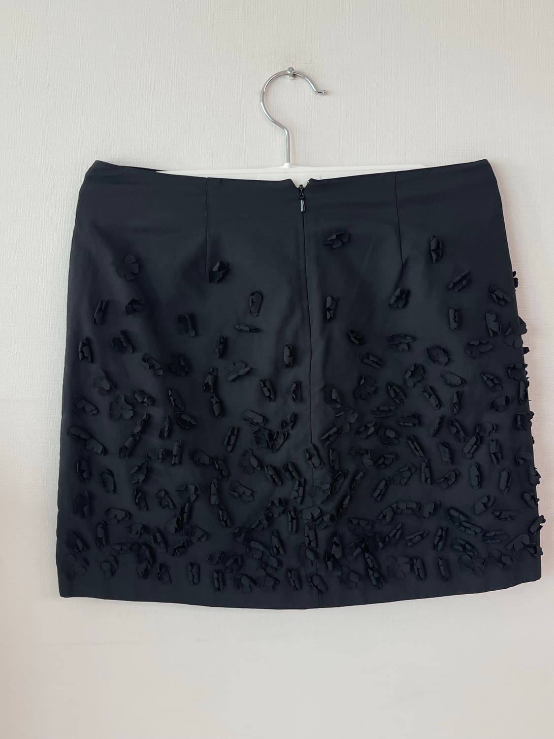 DKNY 블랙 플라워 미니 스커트 2 (25~26인치) 상품이미지4