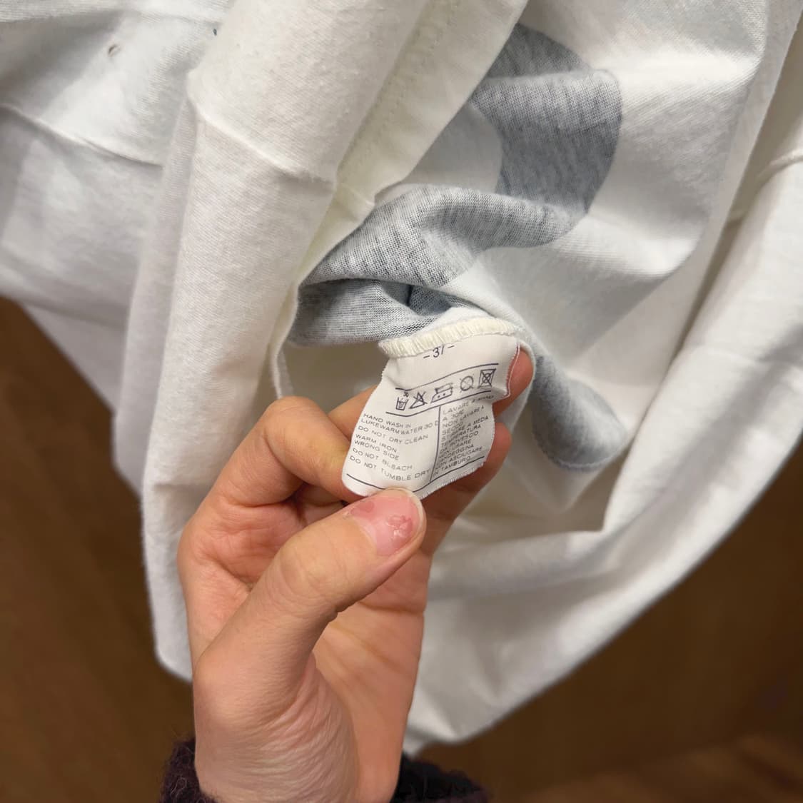 살바토레 페라가모 반팔 티셔츠 빅 로고 프린팅 라운드넥 디테일 화이트 상품이미지7