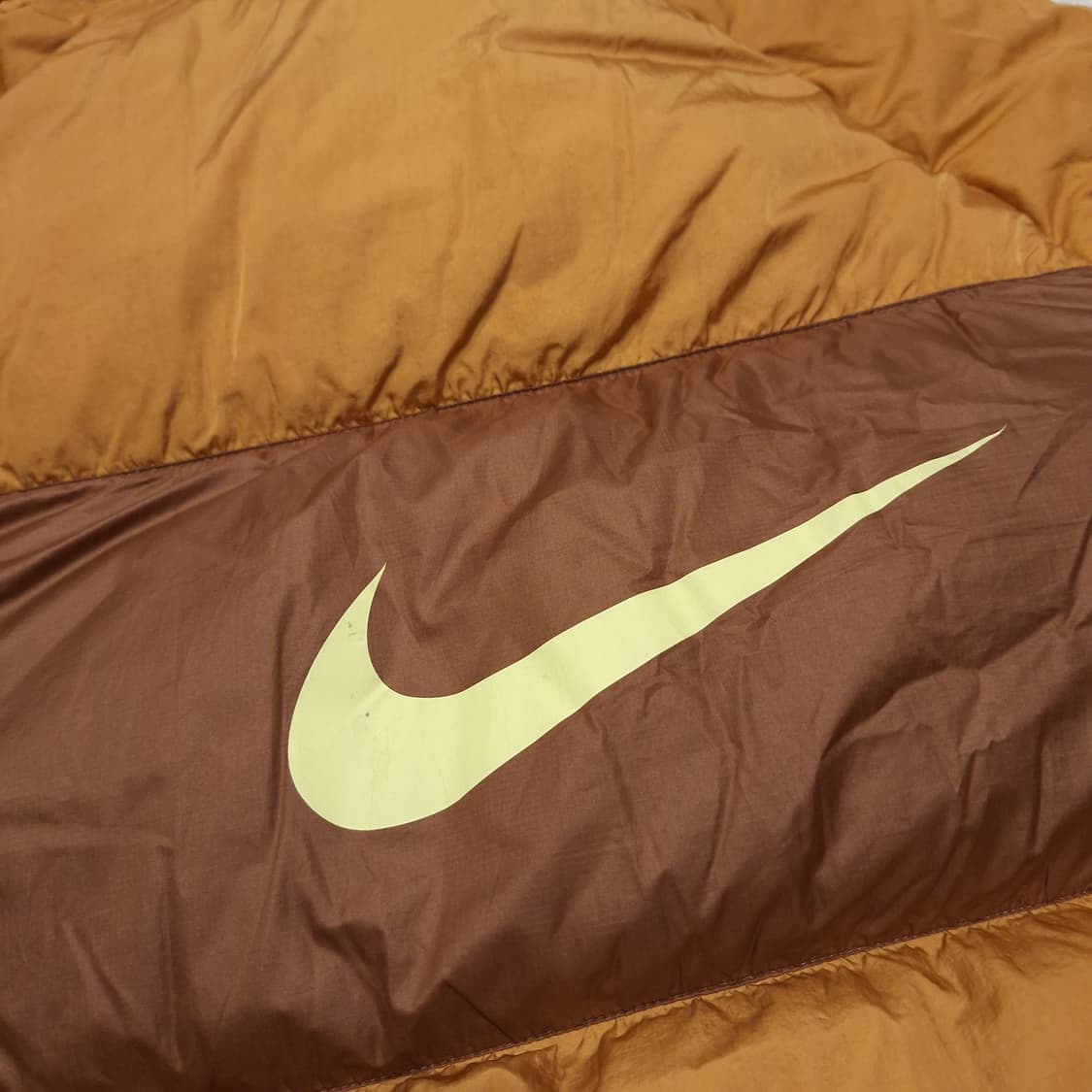 나이키 된장 브라운 배색 빅스우시 올드스쿨 덕다운 오리털 다운 필 패딩 상품이미지10