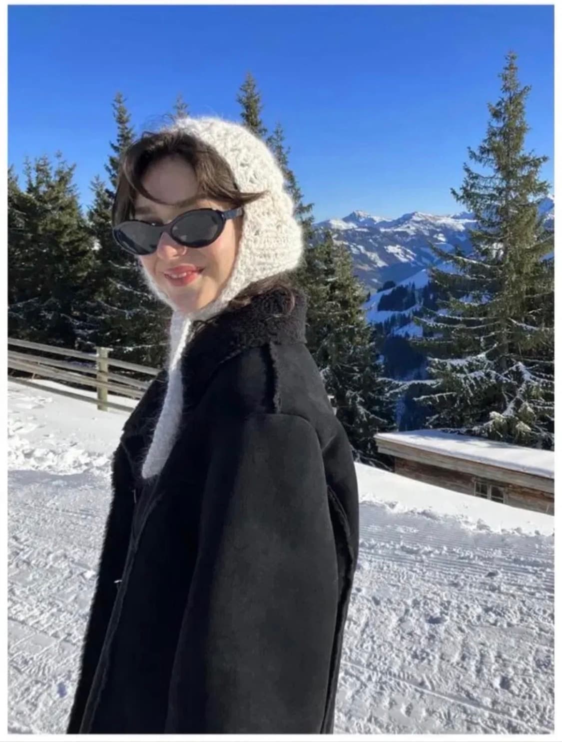 LO61 Hand Knitted Bonnet in Ivory 상품이미지1