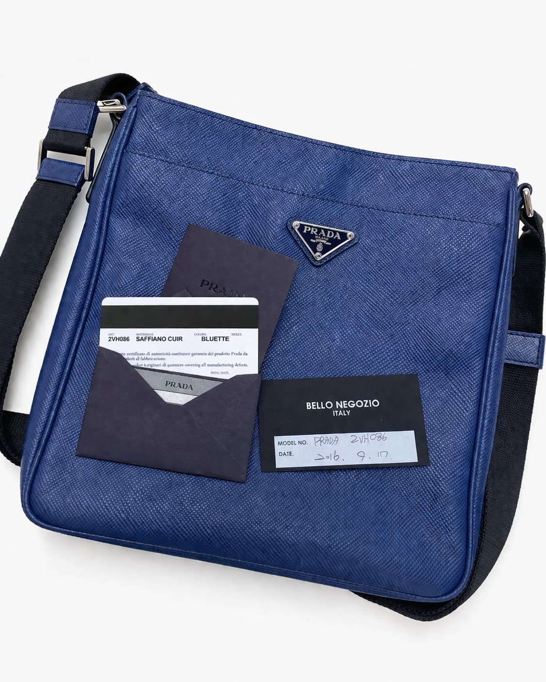 프라다 블루 사피아노 레더 크로스백 상품이미지3