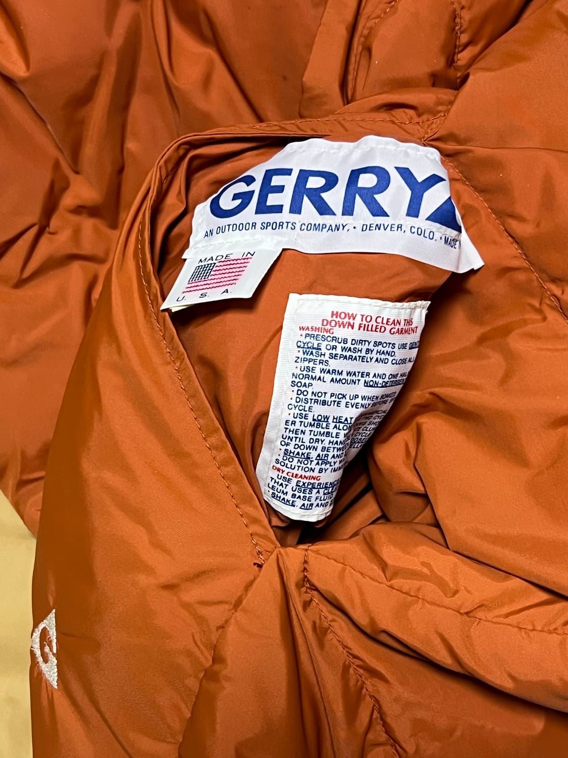 마운틴 이큅먼트 브라운 리버시블패딩베스트 L사이즈추정 상품이미지8