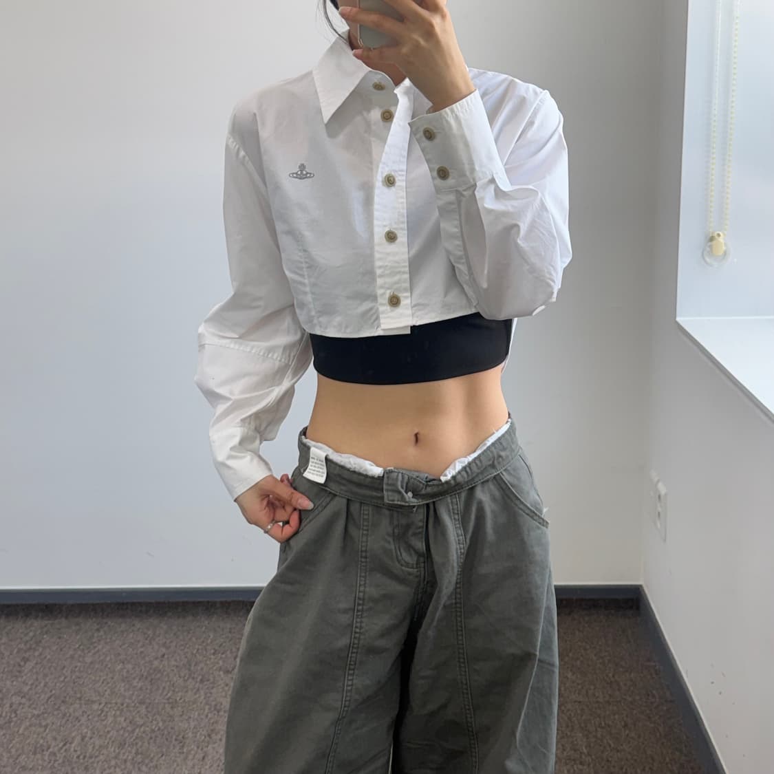Vivienne Westwood 비비안웨스트우드 크롭 화이트 셔츠  상품이미지2