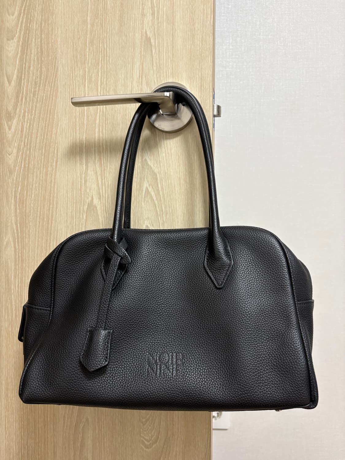 누아르나인 피츠백 (정가: 198,000원) 상품이미지1