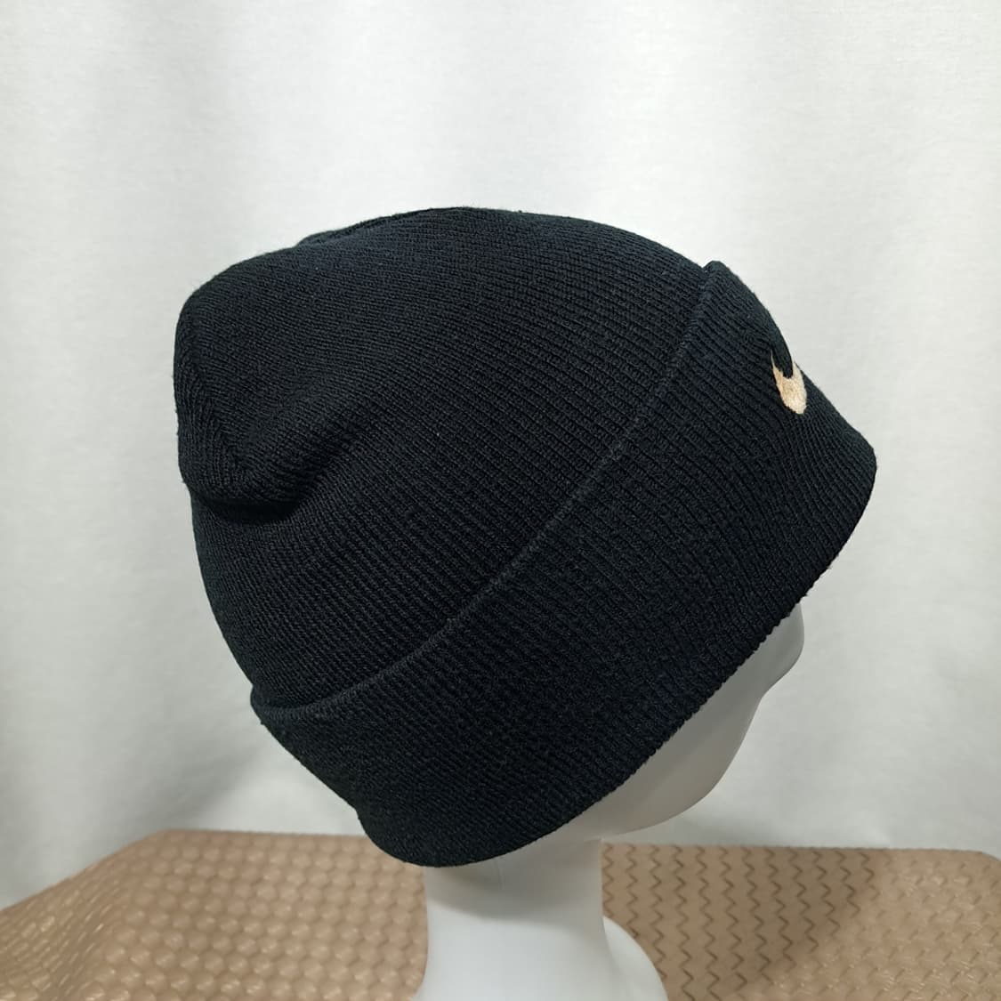 대만판 나이키 90s 블랙 & 골드 스우시 자수 아크릴 비니 P2013 상품이미지4