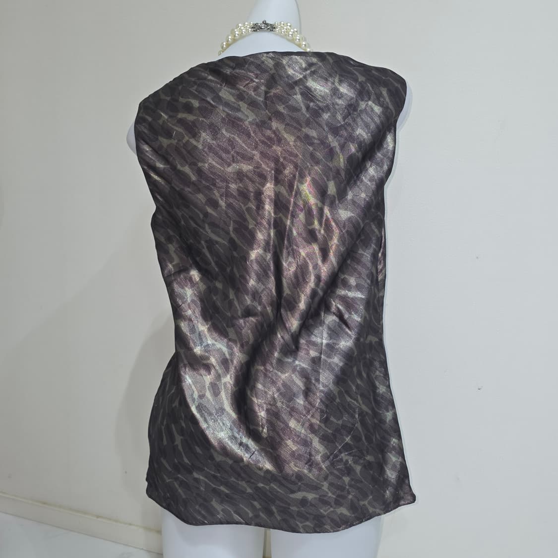 일본빈티지)드레이프 새틴글리터 셔링 긱시크 레이어드 블랙슬리브리스민소매탑 상품이미지3