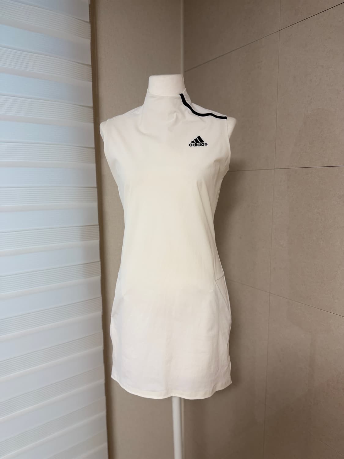 아디다스 민소매 나시 골프 미니 원피스 화이트 S 상품이미지1
