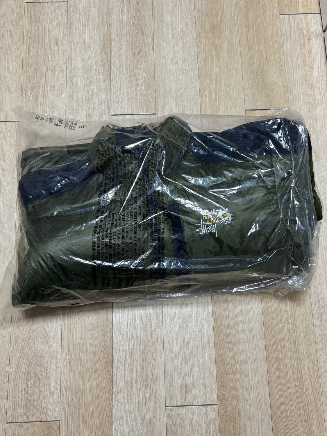 스투시 마운틴하드웨어 패딩 다크아미 상품이미지2