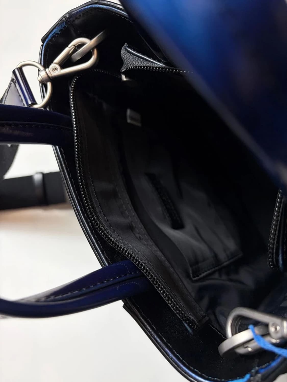 아더에러 마벤 토트백 프로덕트 101 느와르 Q1483 상품이미지9