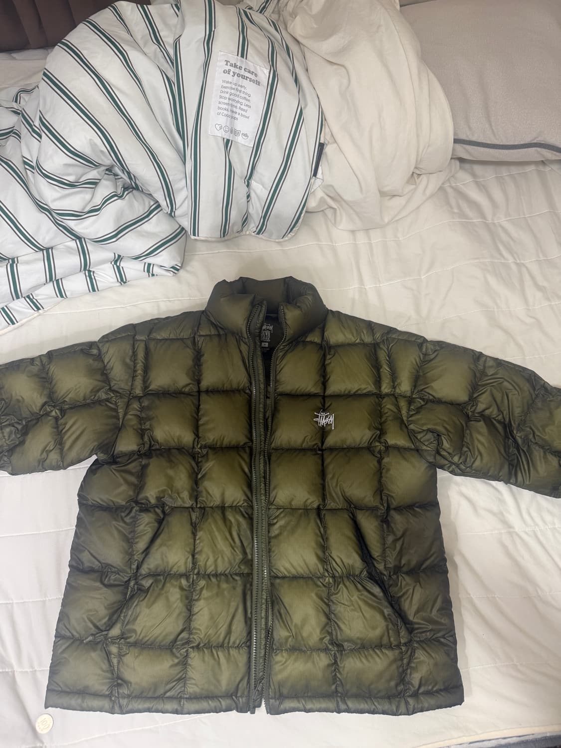 스투시 미드웨이트 퍼퍼 올리브 상품이미지1