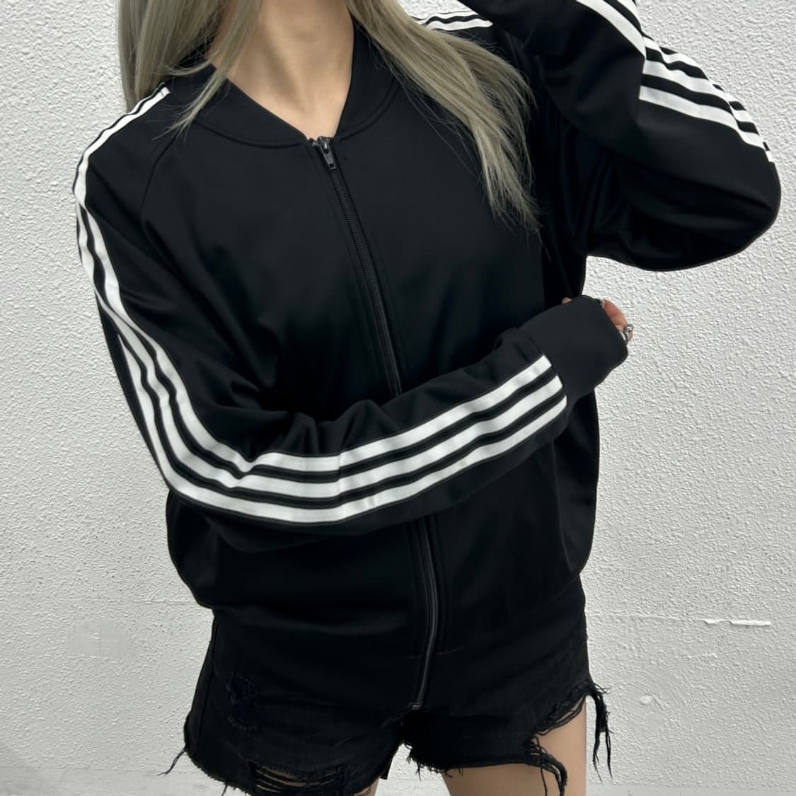 아디다스 X 제레미스캇 타이 테일스 트랙탑 100 상품이미지3