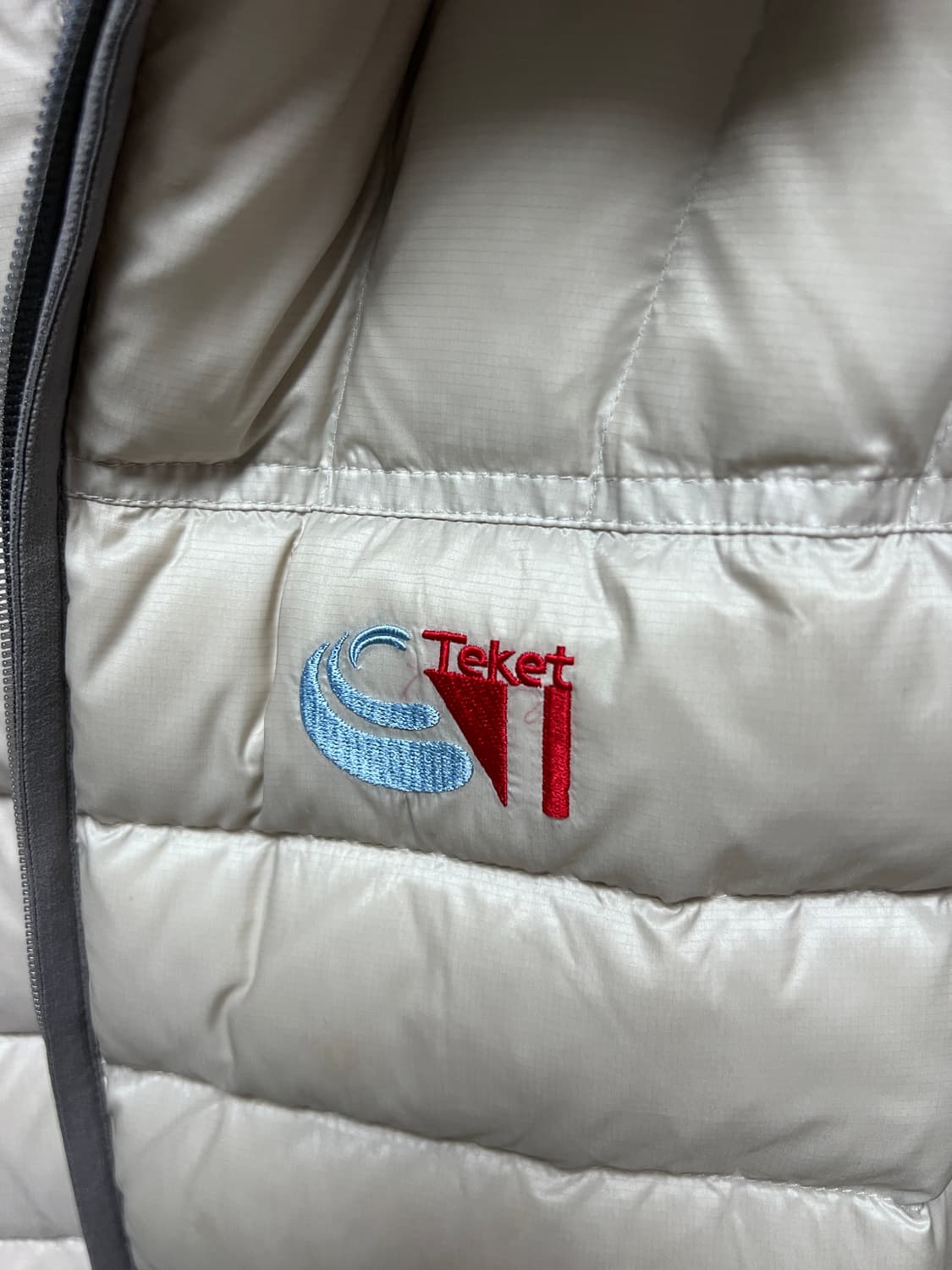 테켓 라이트웨이트 다운 자켓 그레이   상품이미지2