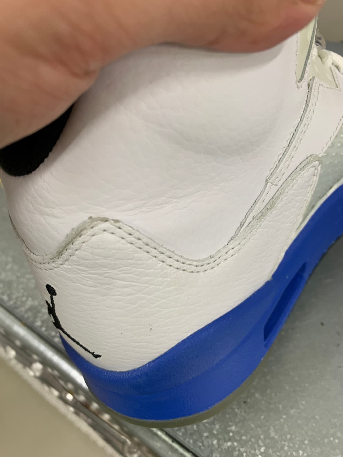 나이키 에어조던 5 레트로 레이니 275 상품이미지6