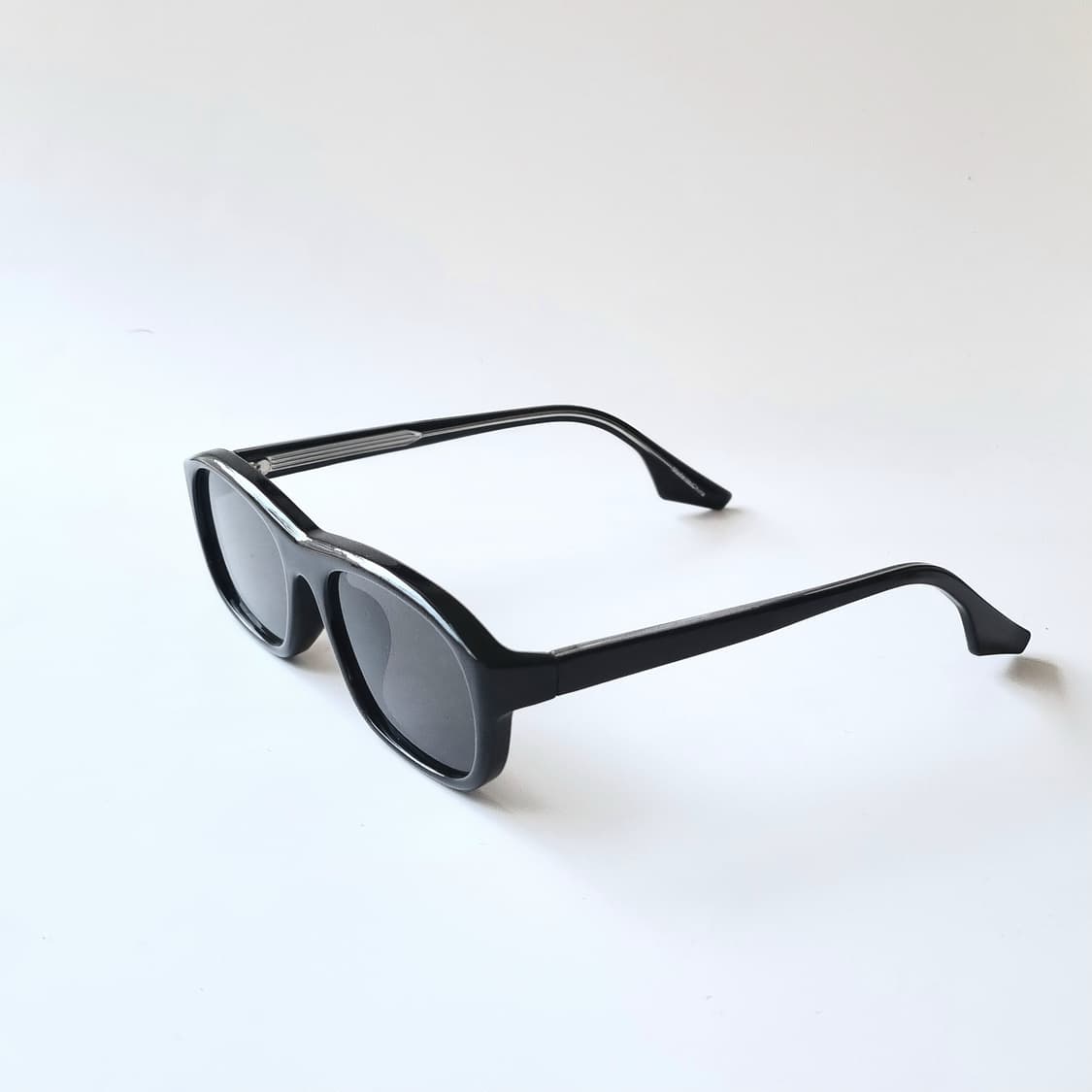 데드스탁 시크 & 볼드 블랙 스퀘어 선글라스 719 상품이미지4