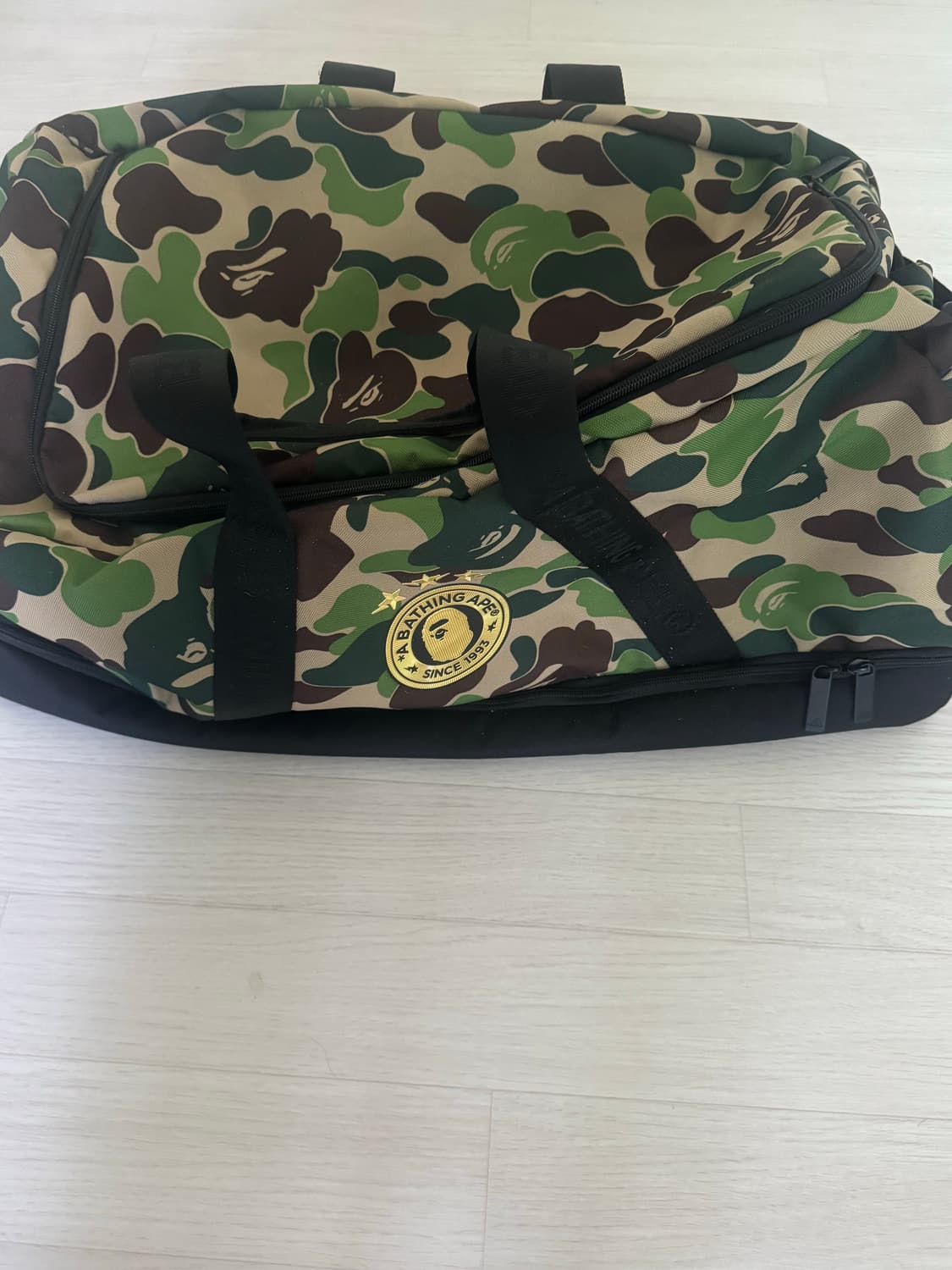 아디다스 x 베이프 더플백 상품이미지3