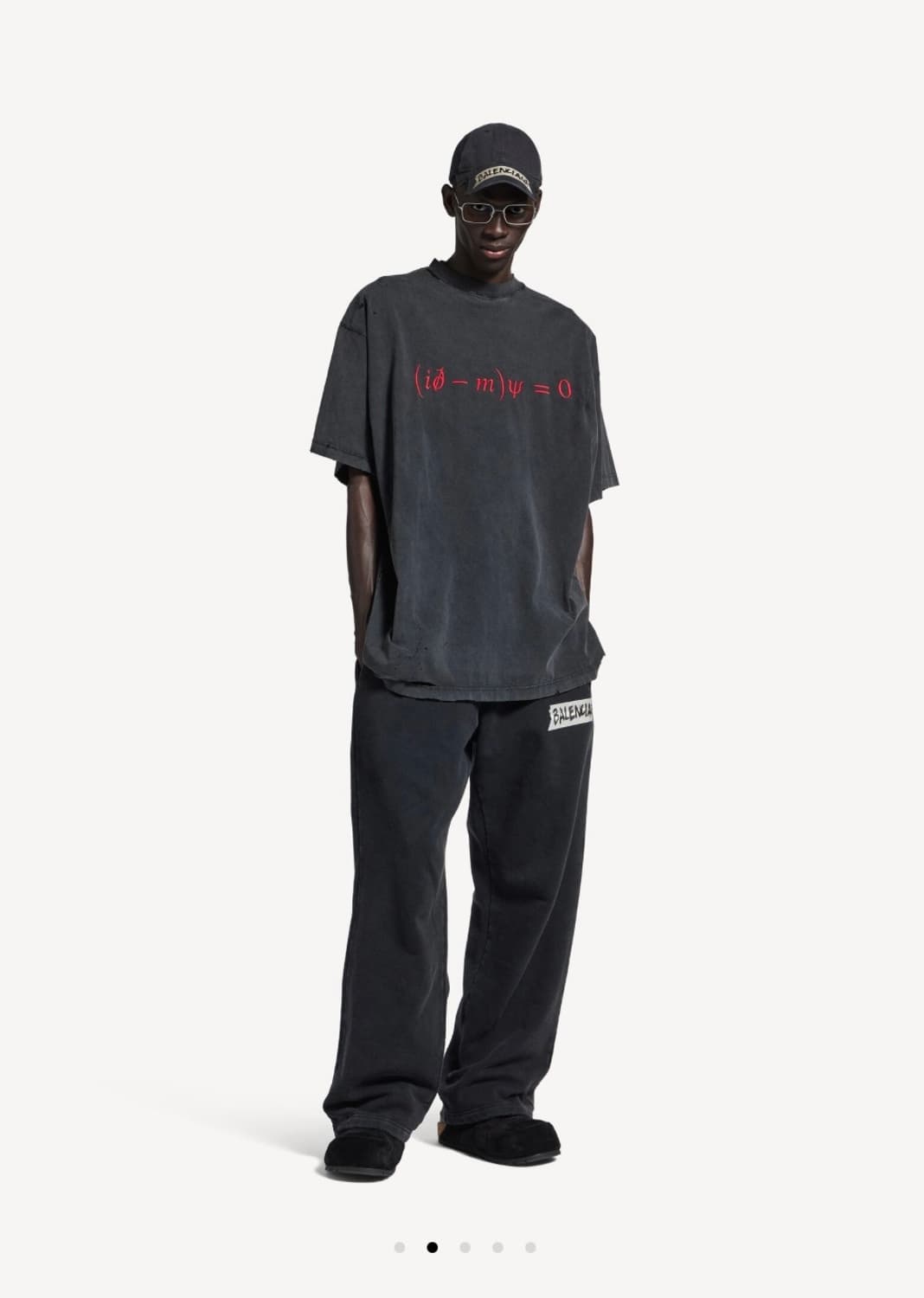 발렌시아가 발렌타인 디랙 이퀘이션 오버사이즈 티셔츠 반팔 워시드 블랙 상품이미지3